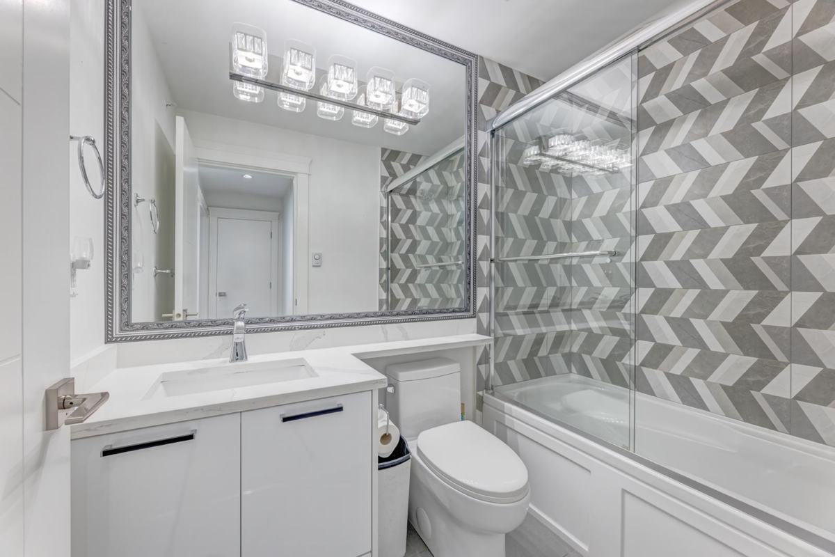 Laundry Room Photo of 3 1526 Grant Avenue, Port Coquitlam, BC