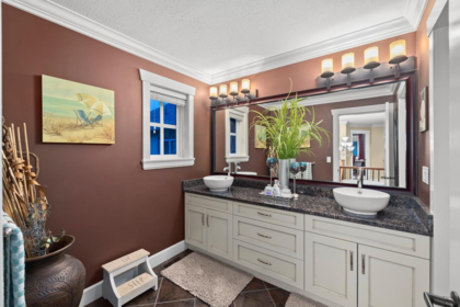 Mudroom Photo of 32621 Maynard Place, Mission, BC