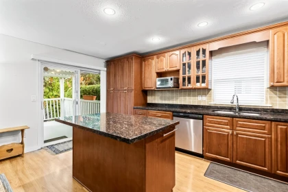 Kitchen Photo of 20783 51b Avenue, Langley, BC