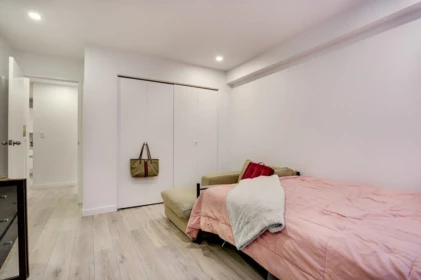 Walk-In Closet Photo of 105 1544 Fir Street, White Rock, BC