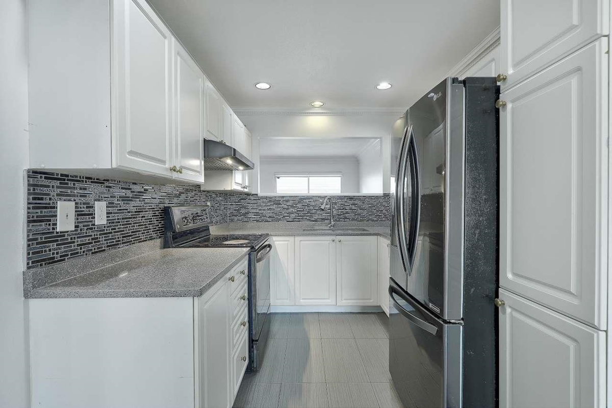 Dining Area Photo of 46 10038 155 Street, Surrey, BC