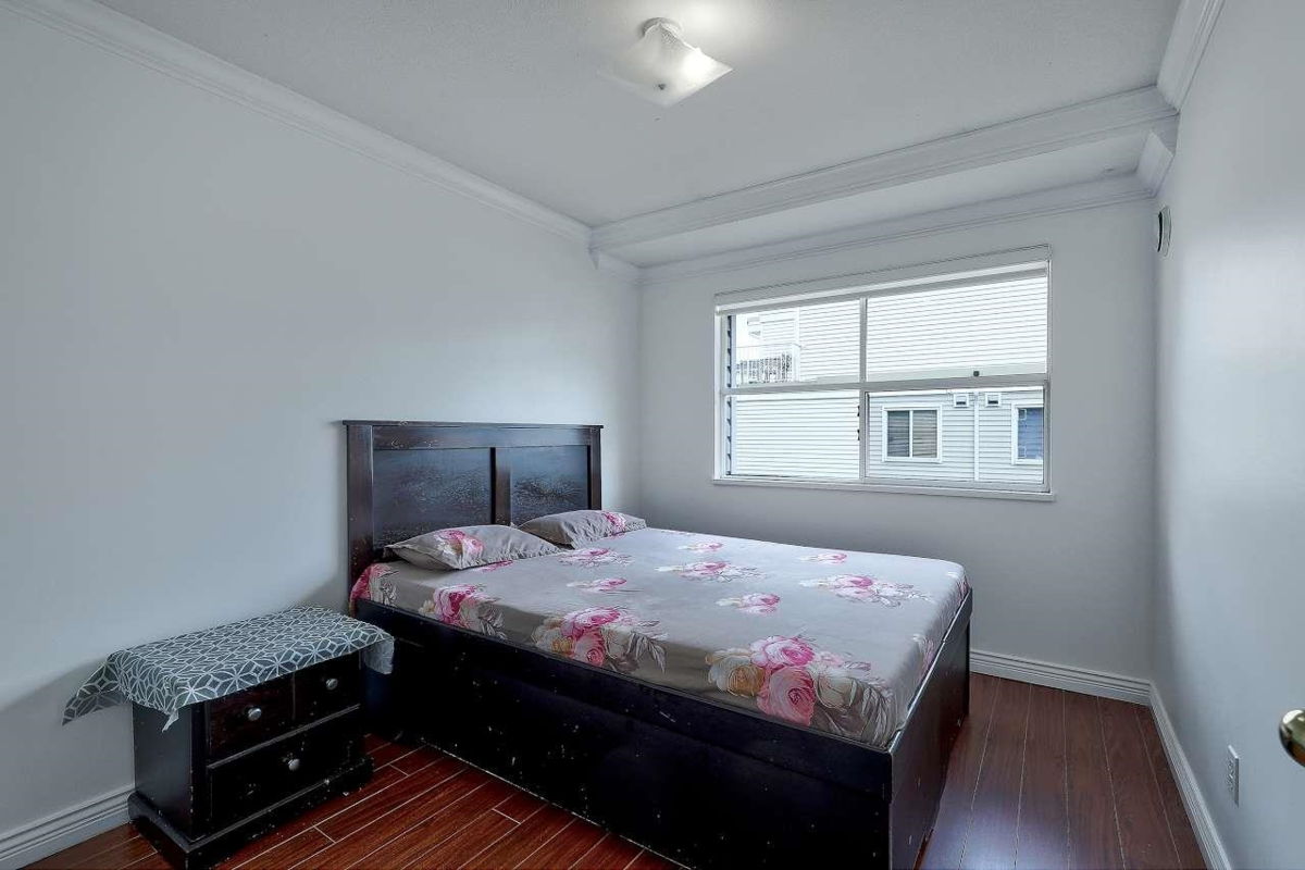 Entry Foyer Photo of 46 10038 155 Street, Surrey, BC