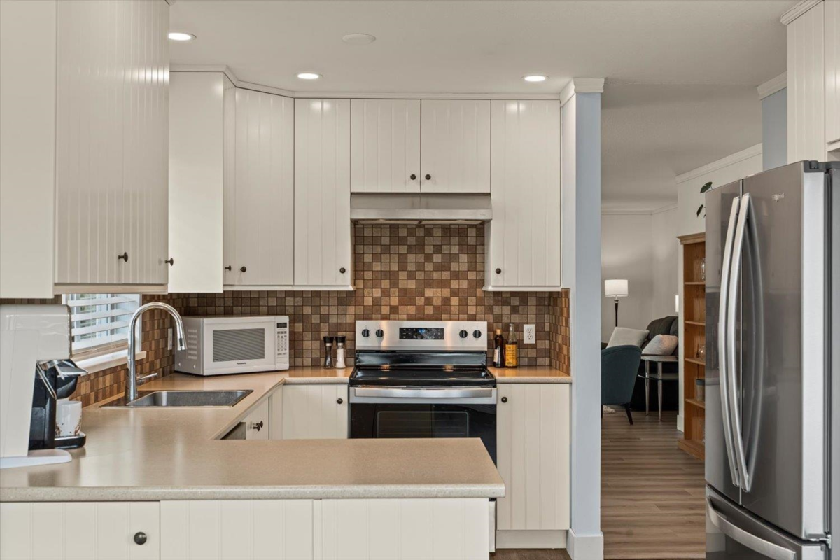 Dining Area Photo of 24 3380 Gladwin Road, Abbotsford, BC