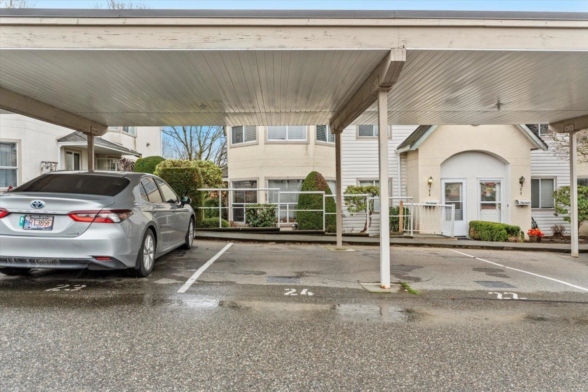 Garden / Landscaping Photo of 24 3380 Gladwin Road, Abbotsford, BC