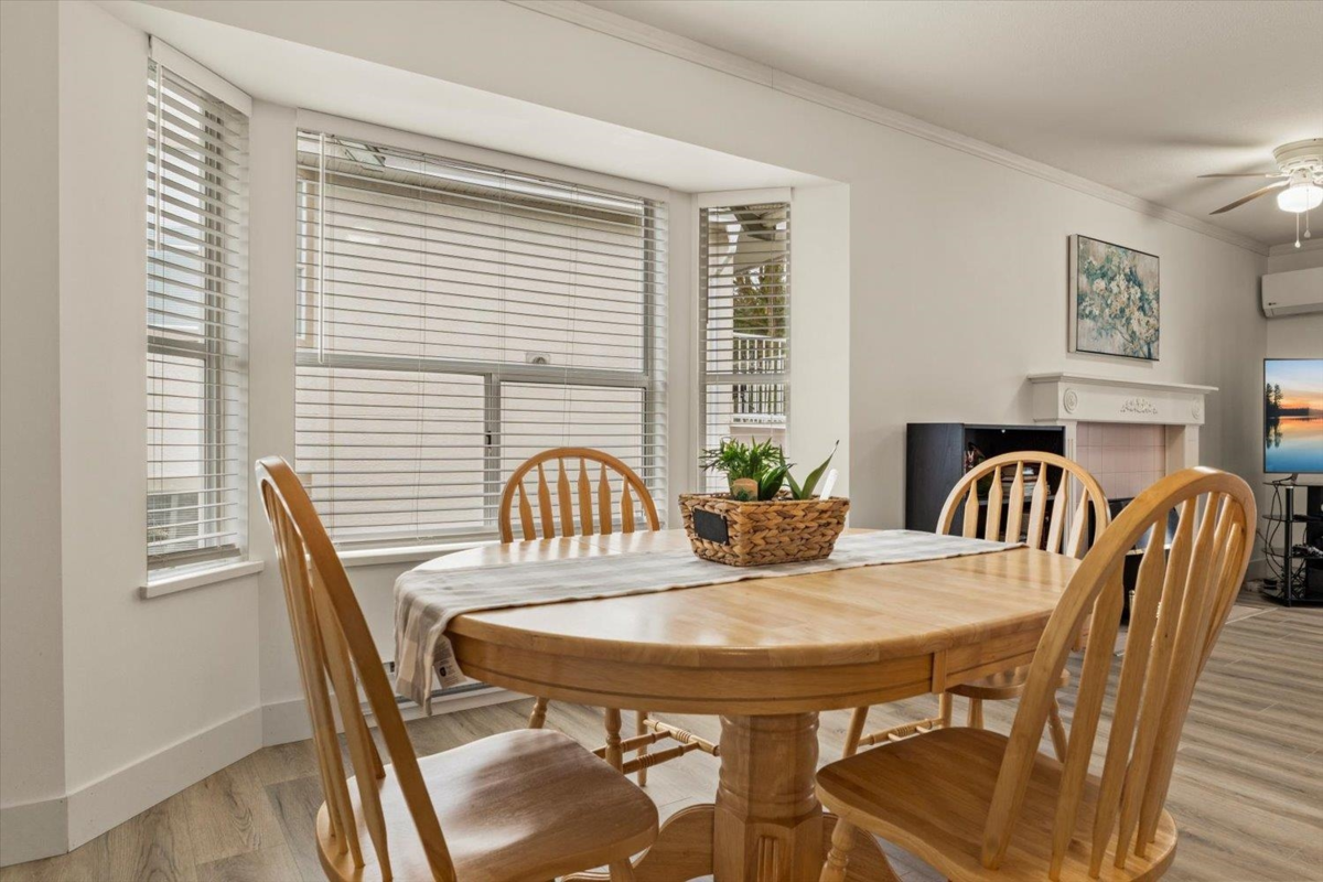 Powder Room Photo of 24 3380 Gladwin Road, Abbotsford, BC