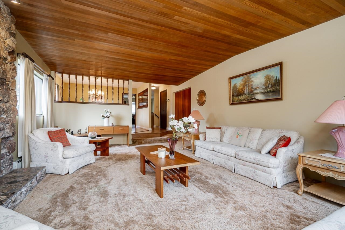 Kitchen Island Photo of 8241 Brynlor Drive, Burnaby, BC