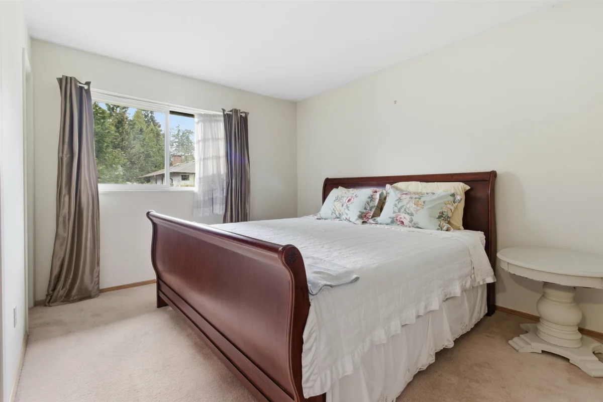 Walk-In Closet Photo of 8803 Delwood Drive, Delta, BC