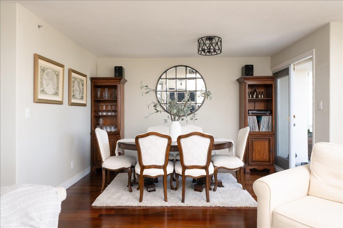 Kitchen Island Photo of 802 1405 W 12th Avenue, Vancouver, BC