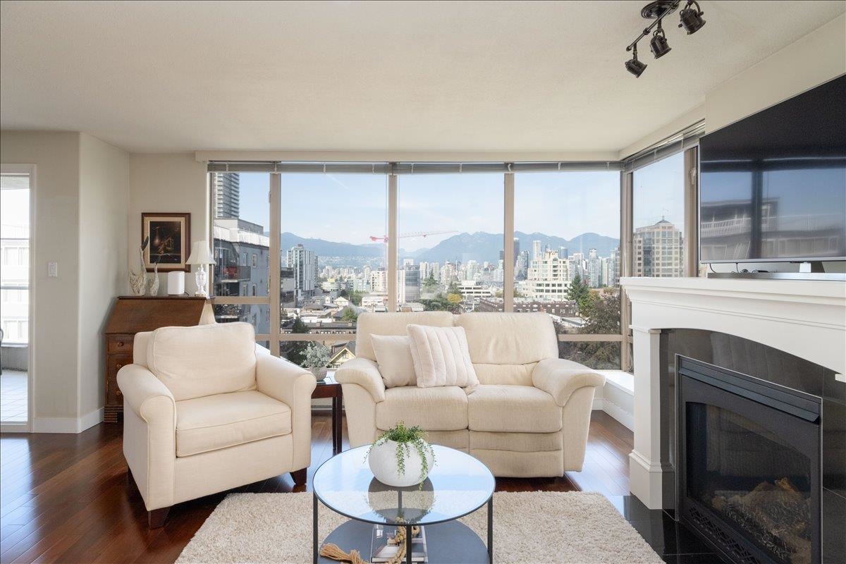 Living Room Photo of 802 1405 W 12th Avenue, Vancouver, BC