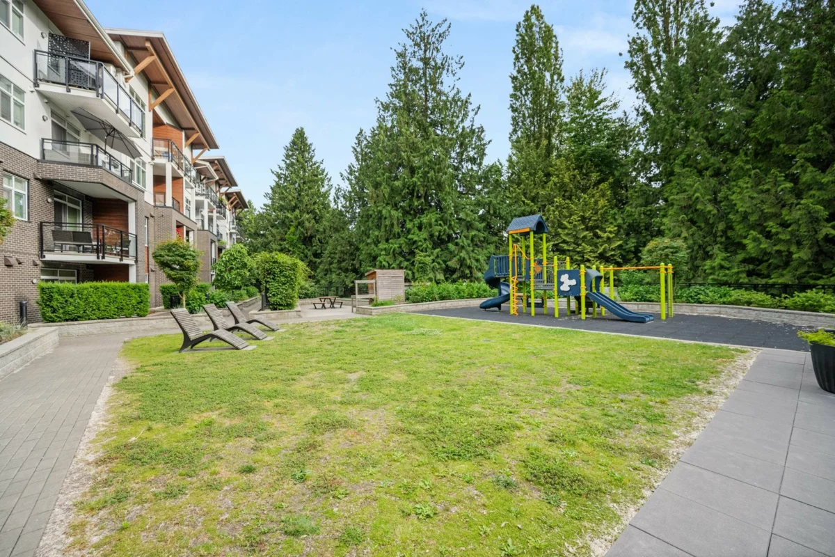 Powder Room Photo of 424 5415 Brydon Crescent, Langley, BC