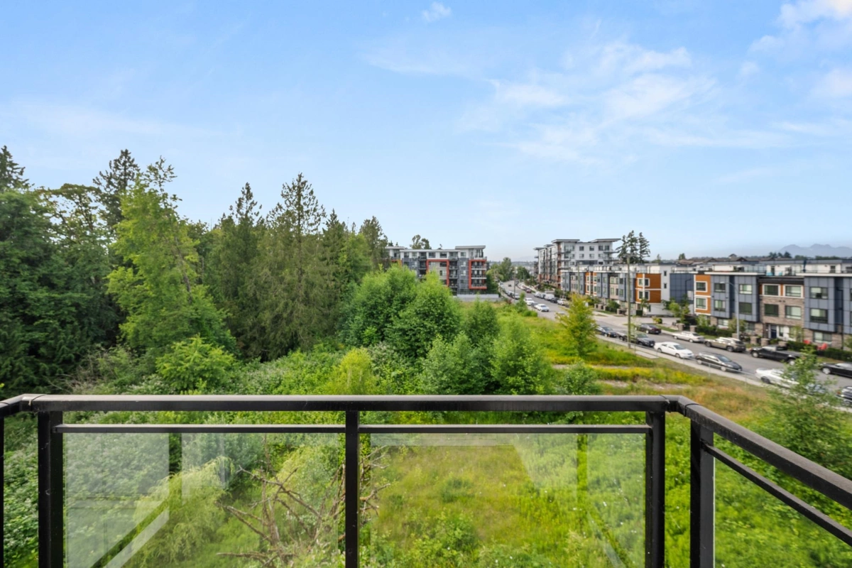Walk-In Closet Photo of 424 5415 Brydon Crescent, Langley, BC