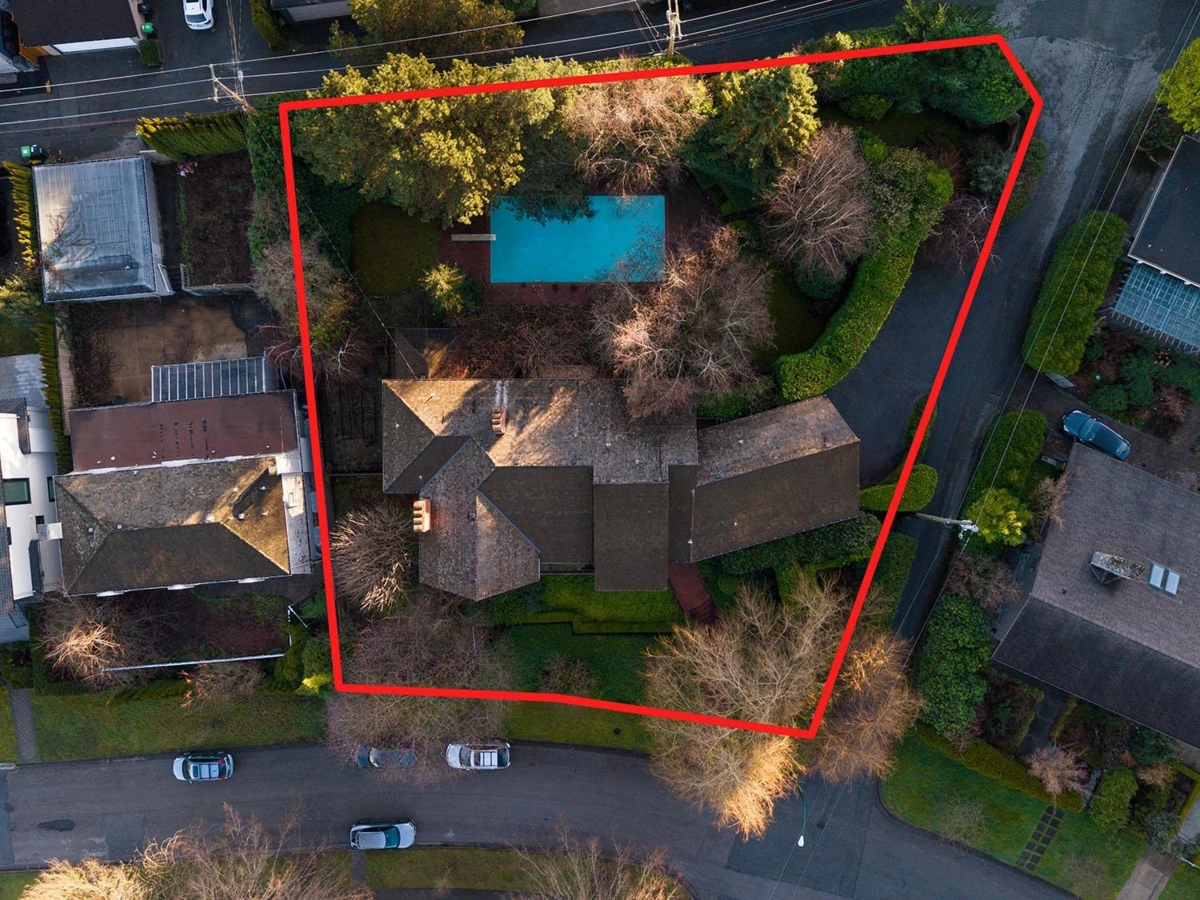 Dining Area Photo of 2296 W 32nd Avenue, Vancouver, BC