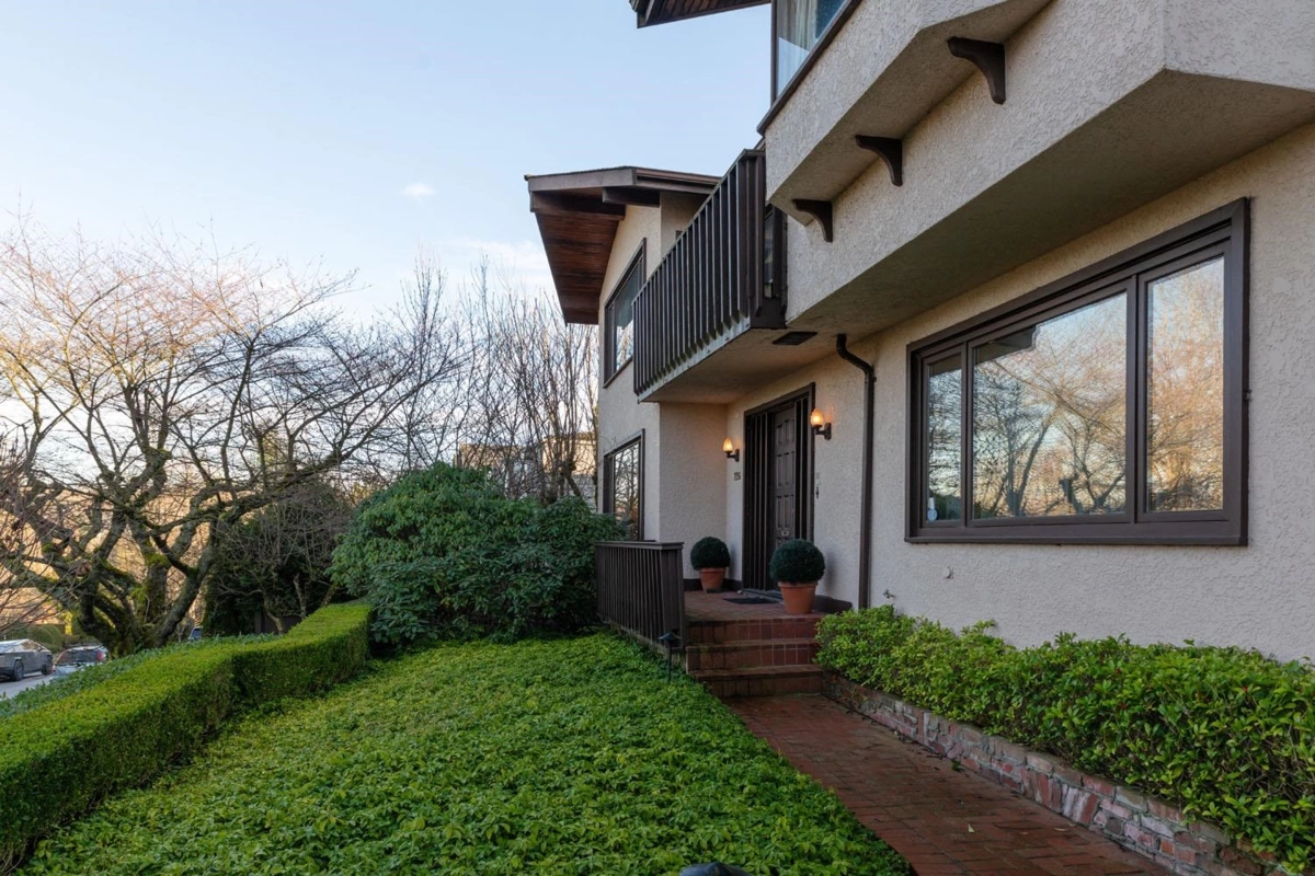 Guest Bathroom Photo of 2296 W 32nd Avenue, Vancouver, BC