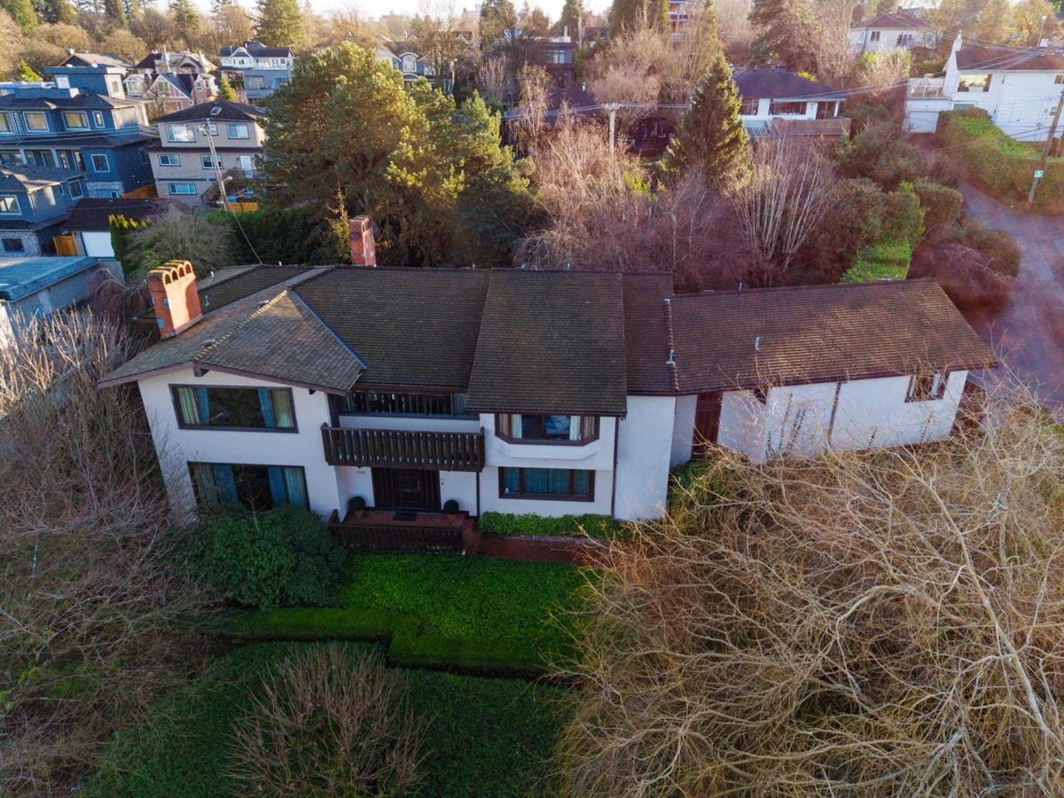Primary Bathroom Photo of 2296 W 32nd Avenue, Vancouver, BC
