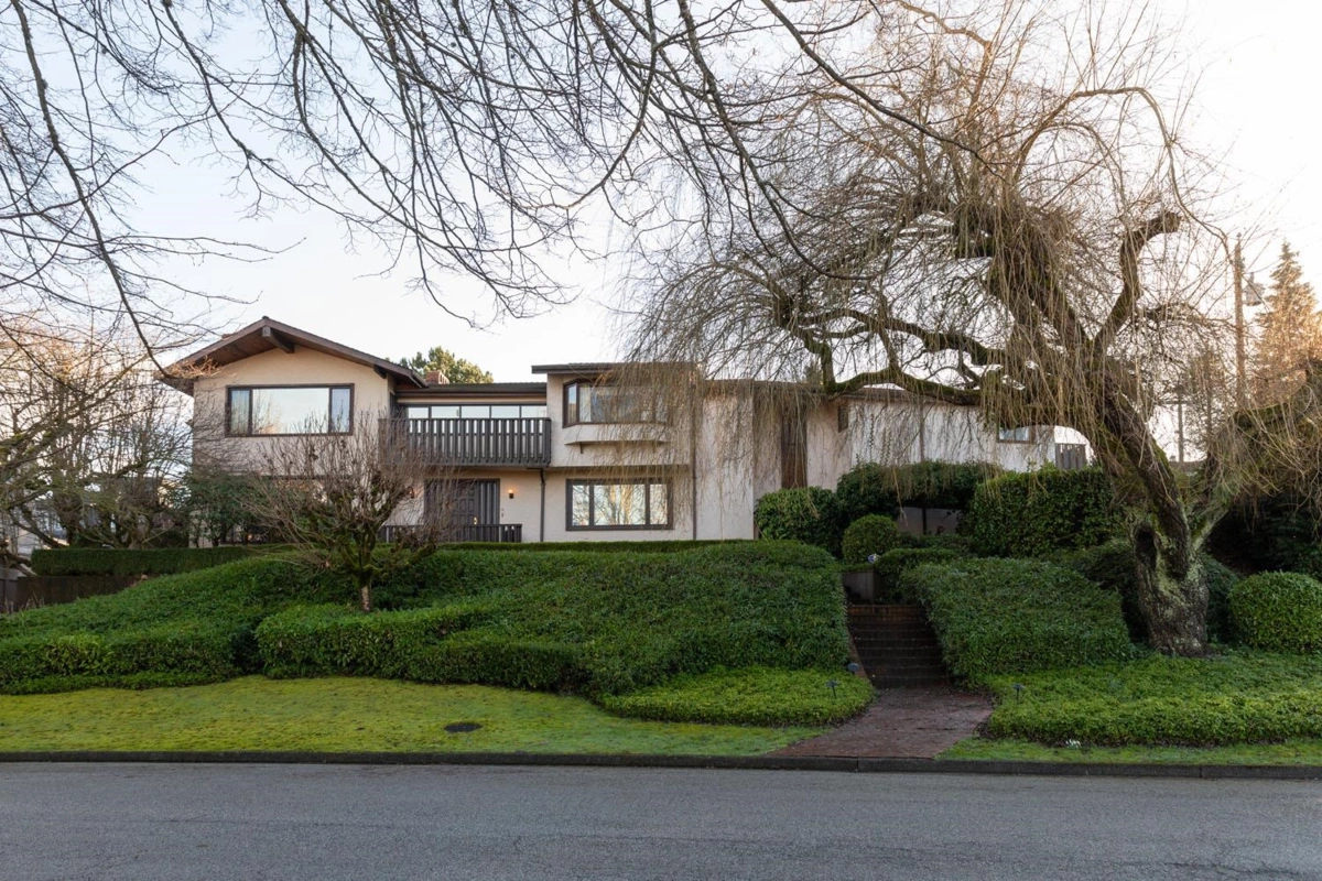 Walk-In Closet Photo of 2296 W 32nd Avenue, Vancouver, BC