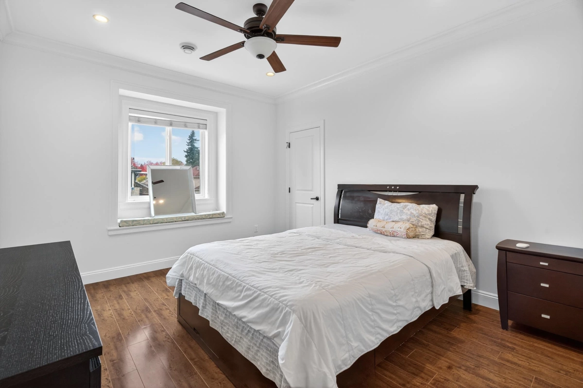 Powder Room Photo of 13255 62 Avenue, Surrey, BC