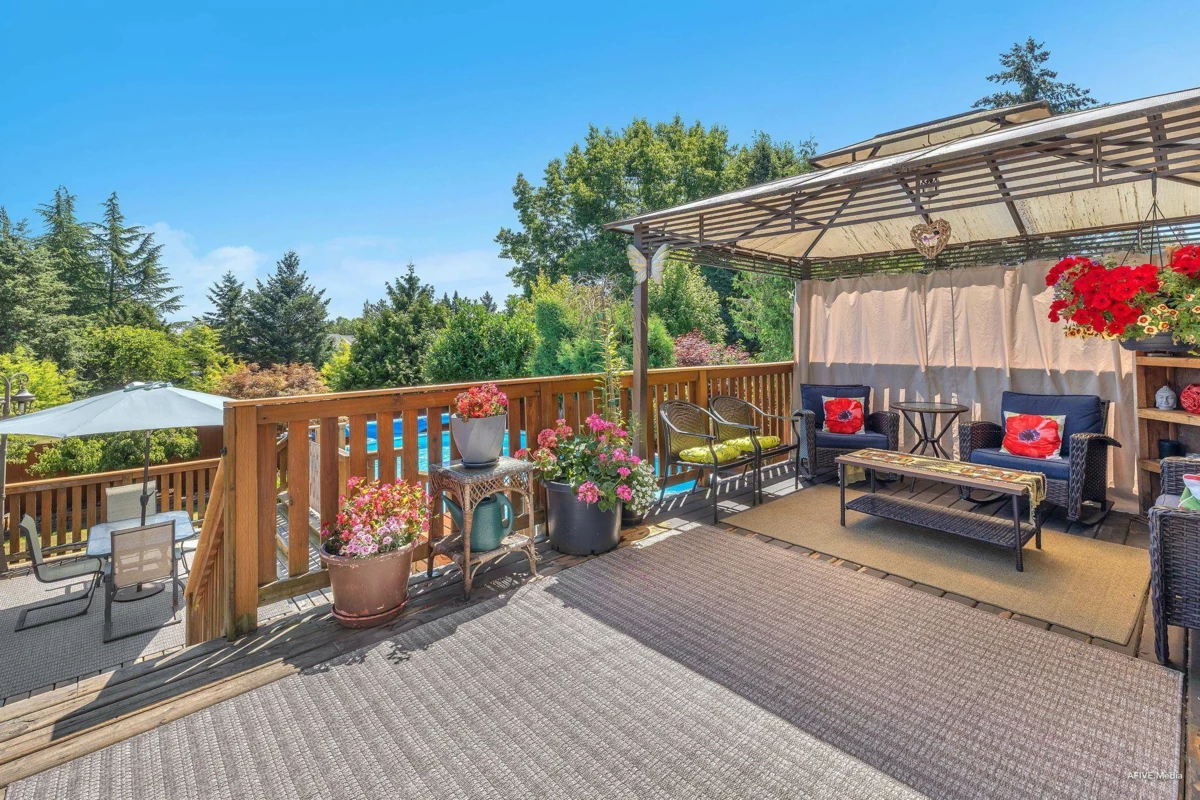Outdoor Kitchen Photo of 7588 150a Street, Surrey, BC