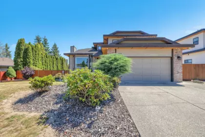 7588 150a Street, Surrey, BC, East Newton — 6 bed single family residence for sale