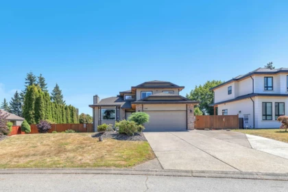 7588 150a Street, Surrey, BC