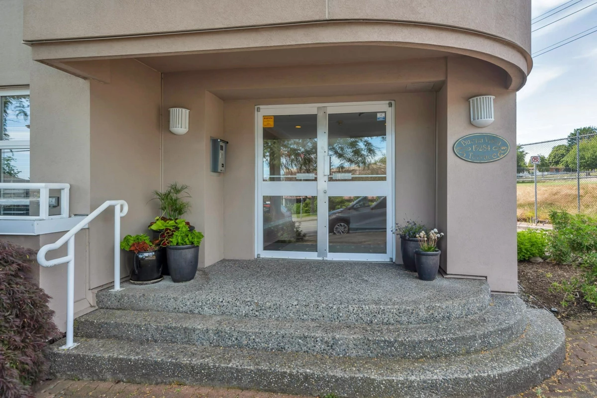 Exterior Rear Photo of 202 15284 Buena Vista Avenue, White Rock, BC