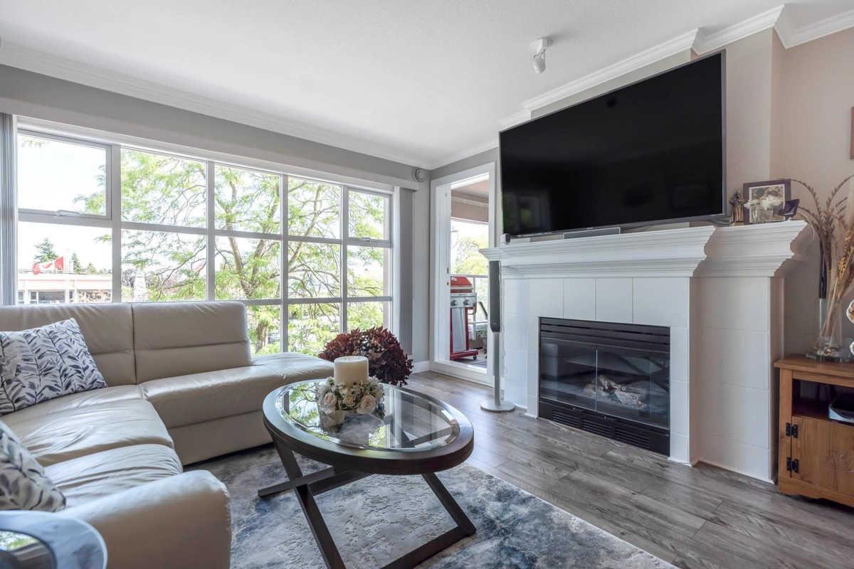 Pantry Photo of 202 15284 Buena Vista Avenue, White Rock, BC