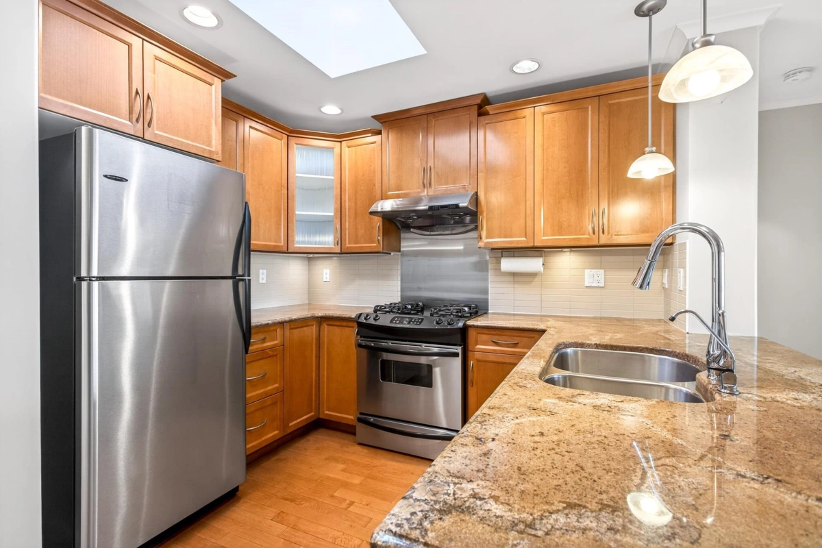 Dining Area Photo of 406 2103 W 45th Avenue, Vancouver, BC
