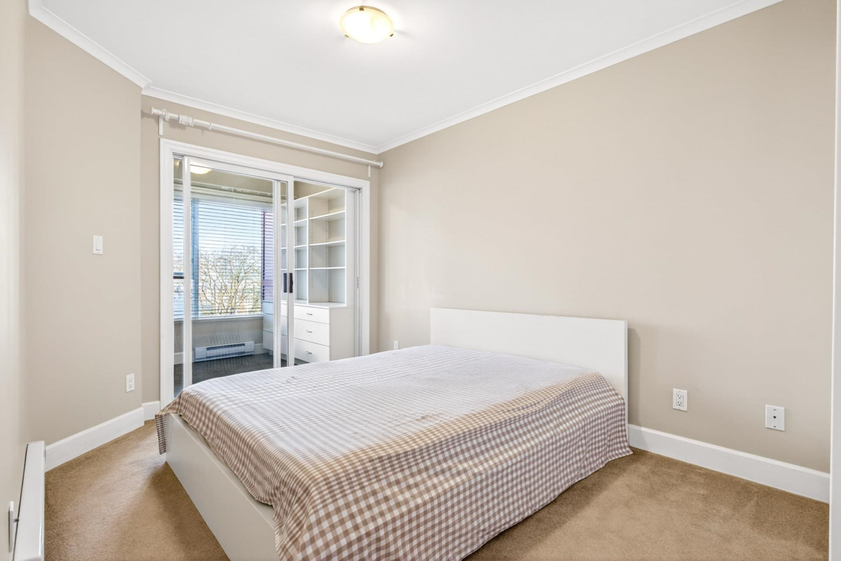Entry Foyer Photo of 406 2103 W 45th Avenue, Vancouver, BC