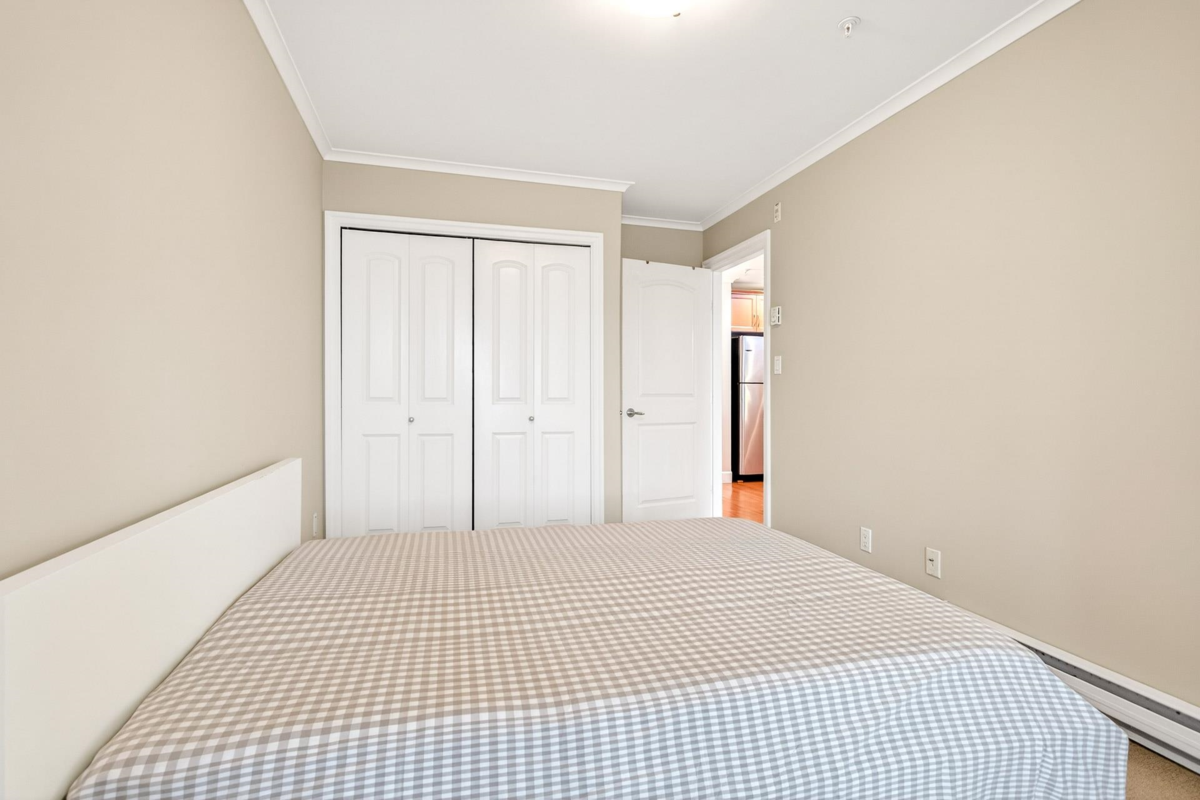 Hallway Photo of 406 2103 W 45th Avenue, Vancouver, BC
