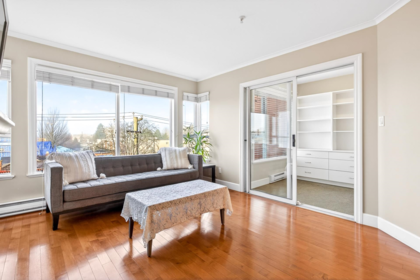 Powder Room Photo of 406 2103 W 45th Avenue, Vancouver, BC
