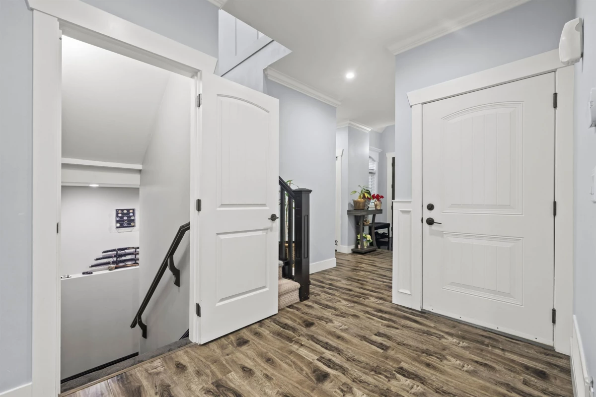 Living Room Photo of 2012 Beaver Street, Abbotsford, BC