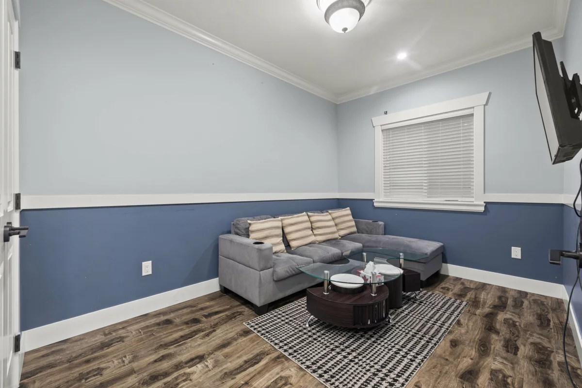 Walk-In Closet Photo of 2012 Beaver Street, Abbotsford, BC