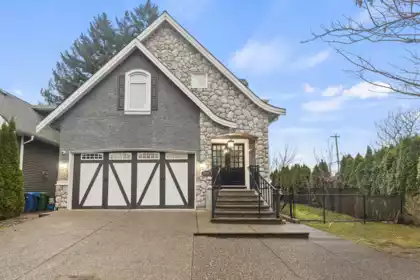 2012 Beaver Street, Abbotsford, BC, Abbotsford West — 6 bed single family residence for sale