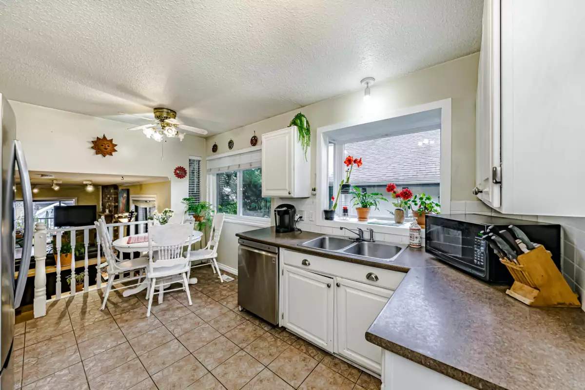 Bedroom 3 Photo of 1265 Lynwood Avenue, Port Coquitlam, BC