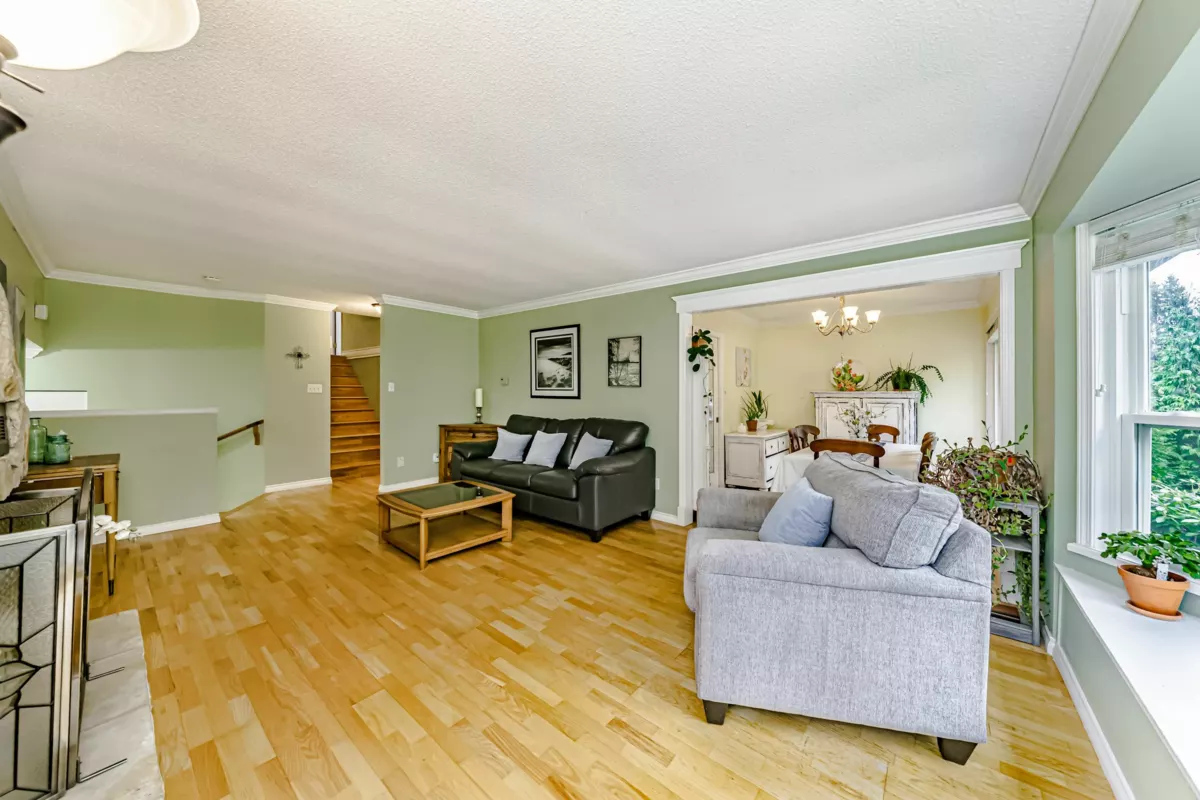 Kitchen Island Photo of 1265 Lynwood Avenue, Port Coquitlam, BC