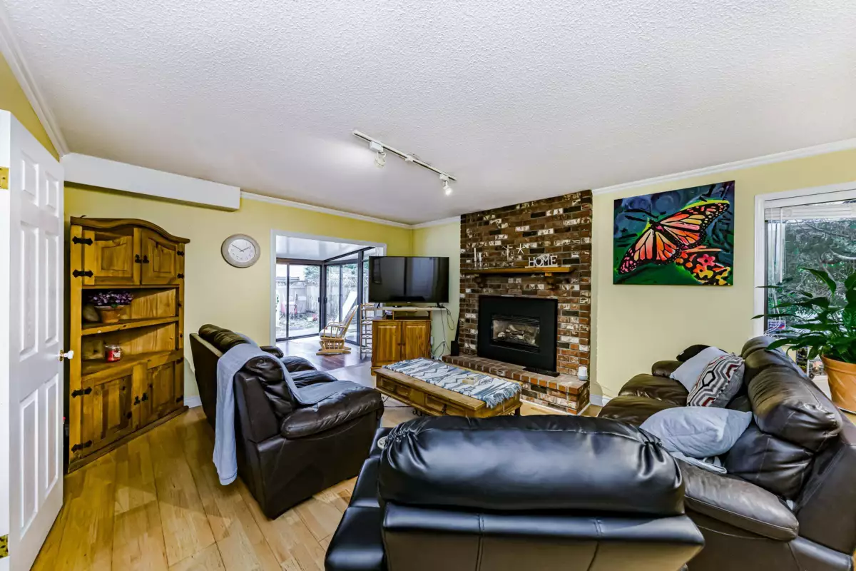 Pantry Photo of 1265 Lynwood Avenue, Port Coquitlam, BC