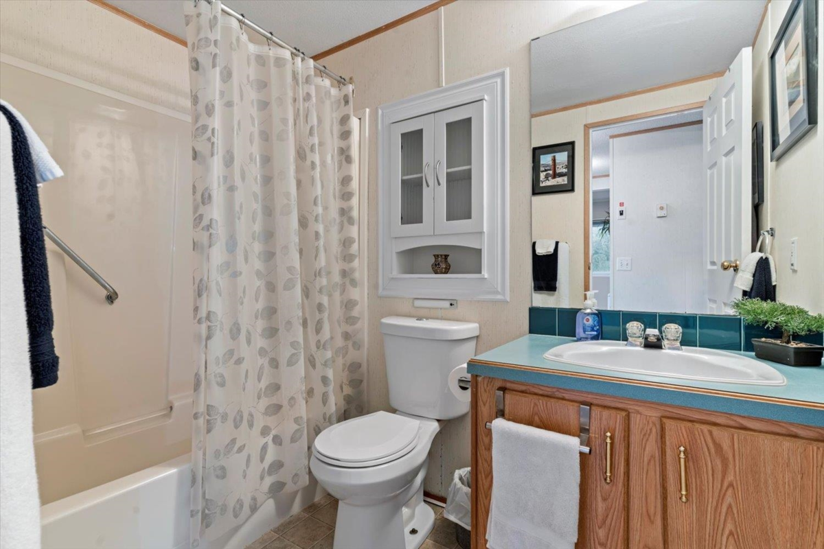 Mudroom Photo of 33 45715 Alma Avenue, Chilliwack, BC