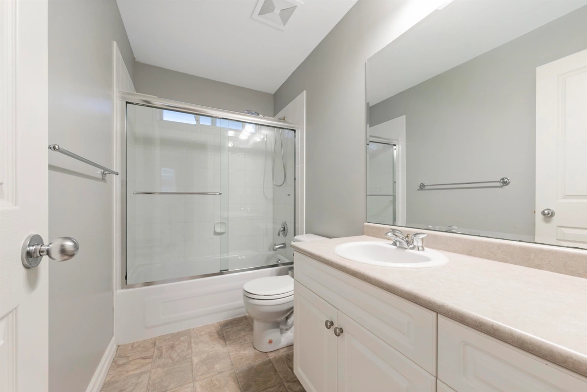 Hallway Photo of 14731 59a Avenue, Surrey, BC