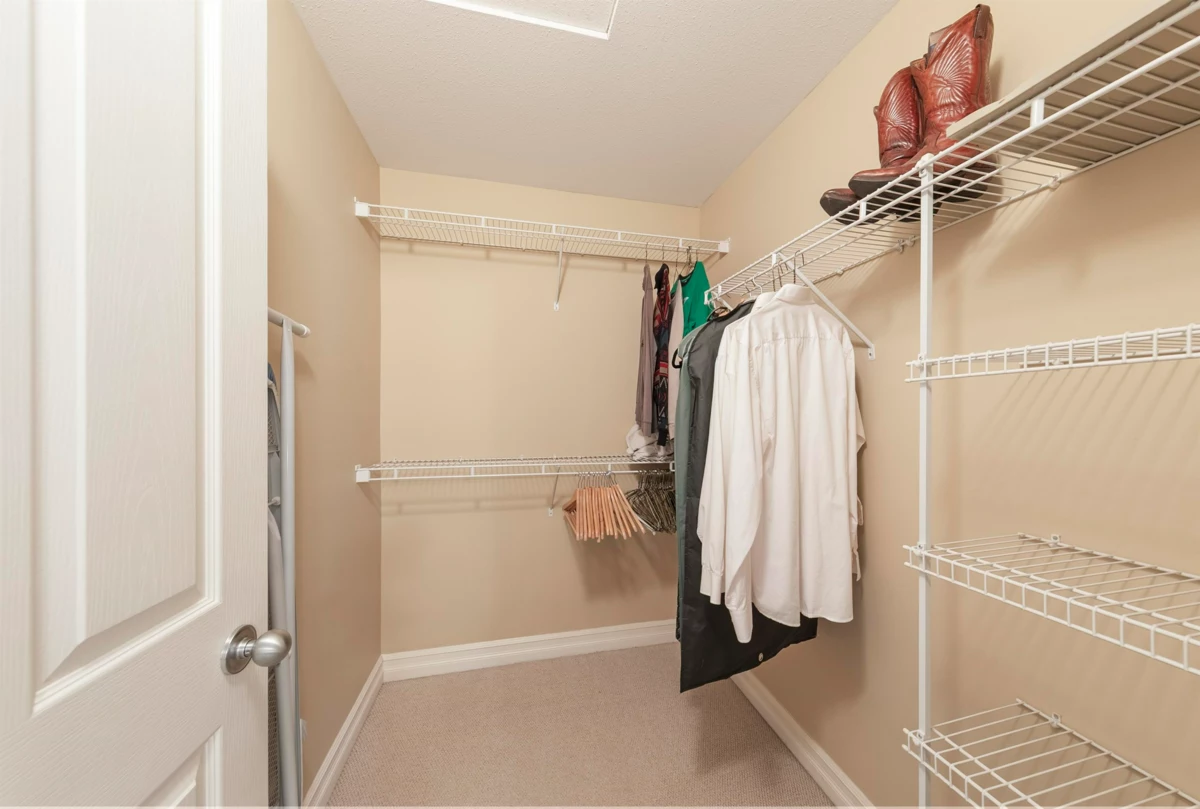 Laundry Room Photo of 14731 59a Avenue, Surrey, BC