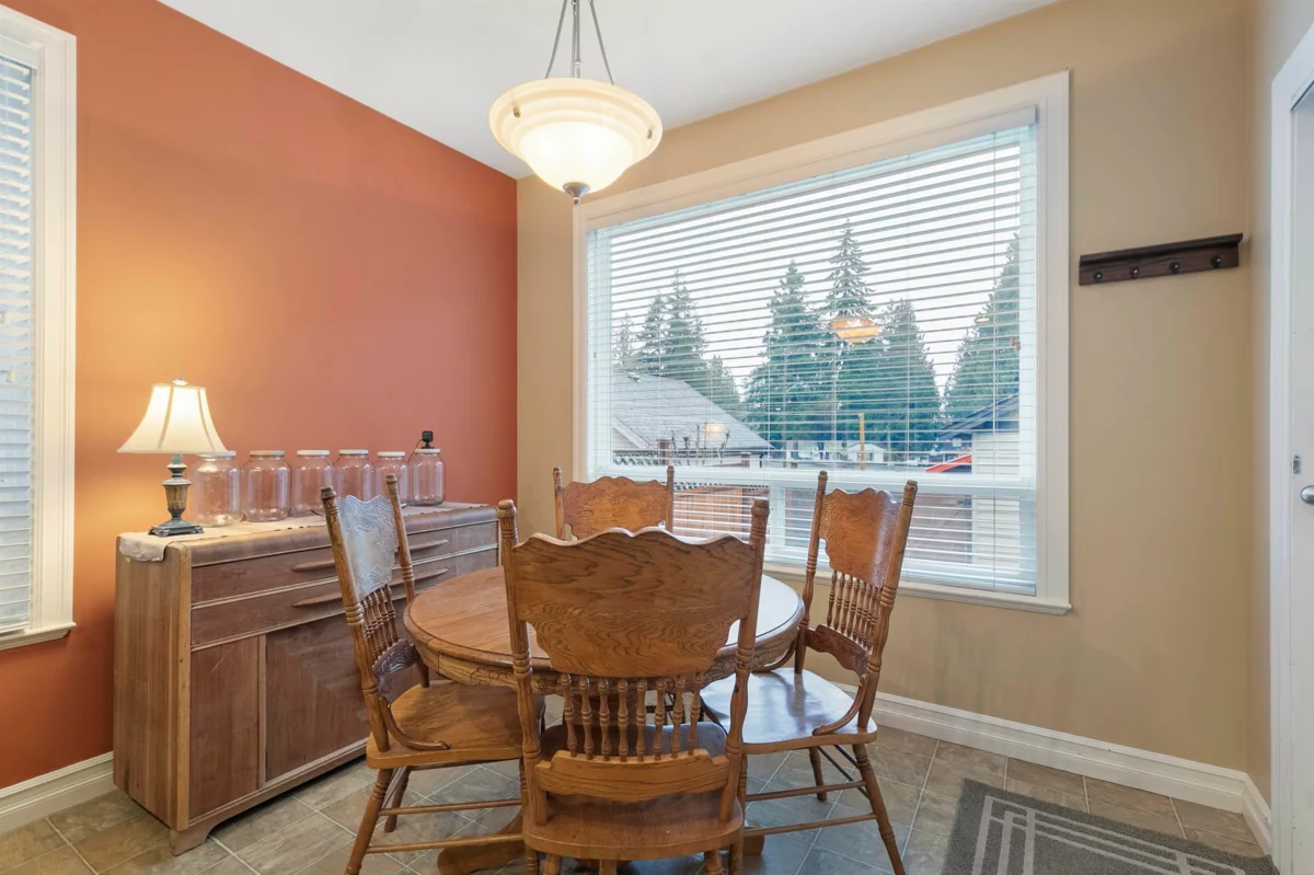 Walk-In Closet Photo of 14731 59a Avenue, Surrey, BC