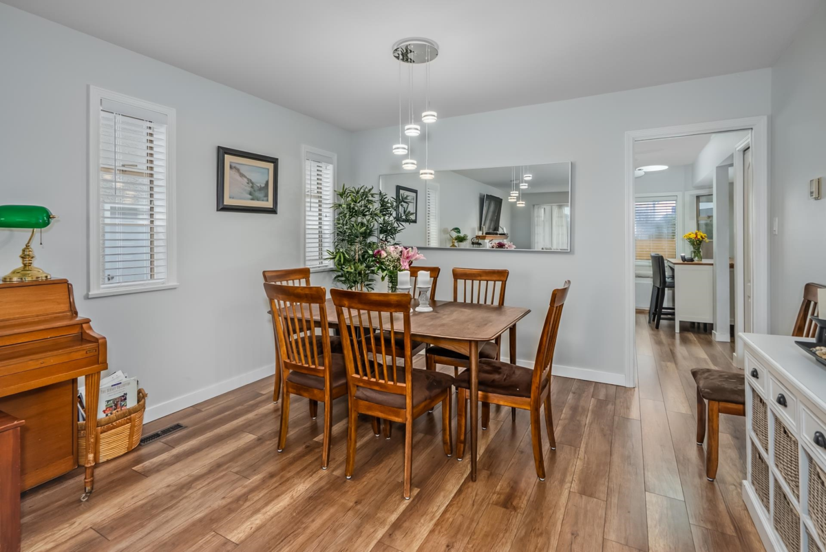 Dining Area Photo of 4645 46a Street, Delta, BC