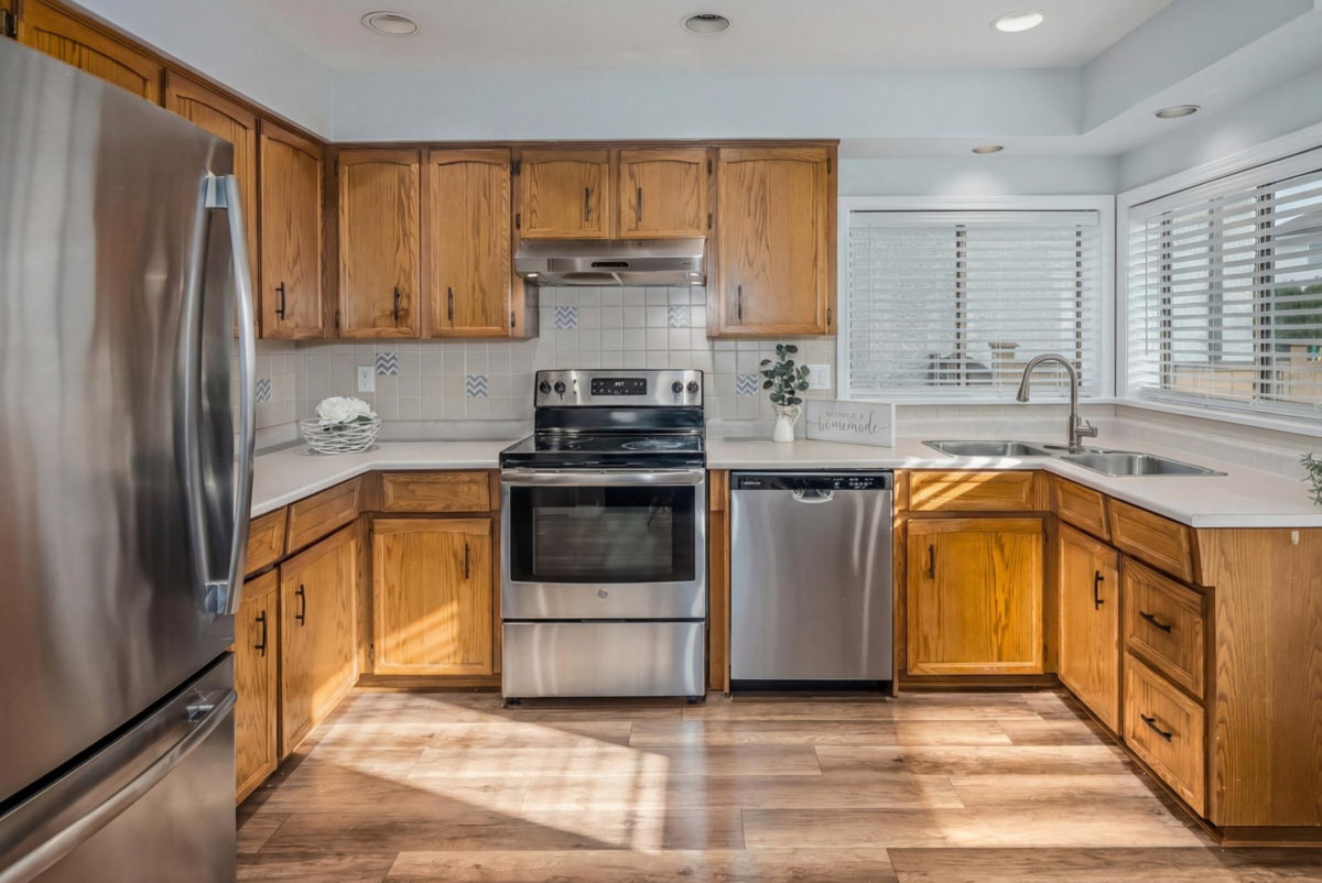 Guest Bathroom Photo of 4645 46a Street, Delta, BC