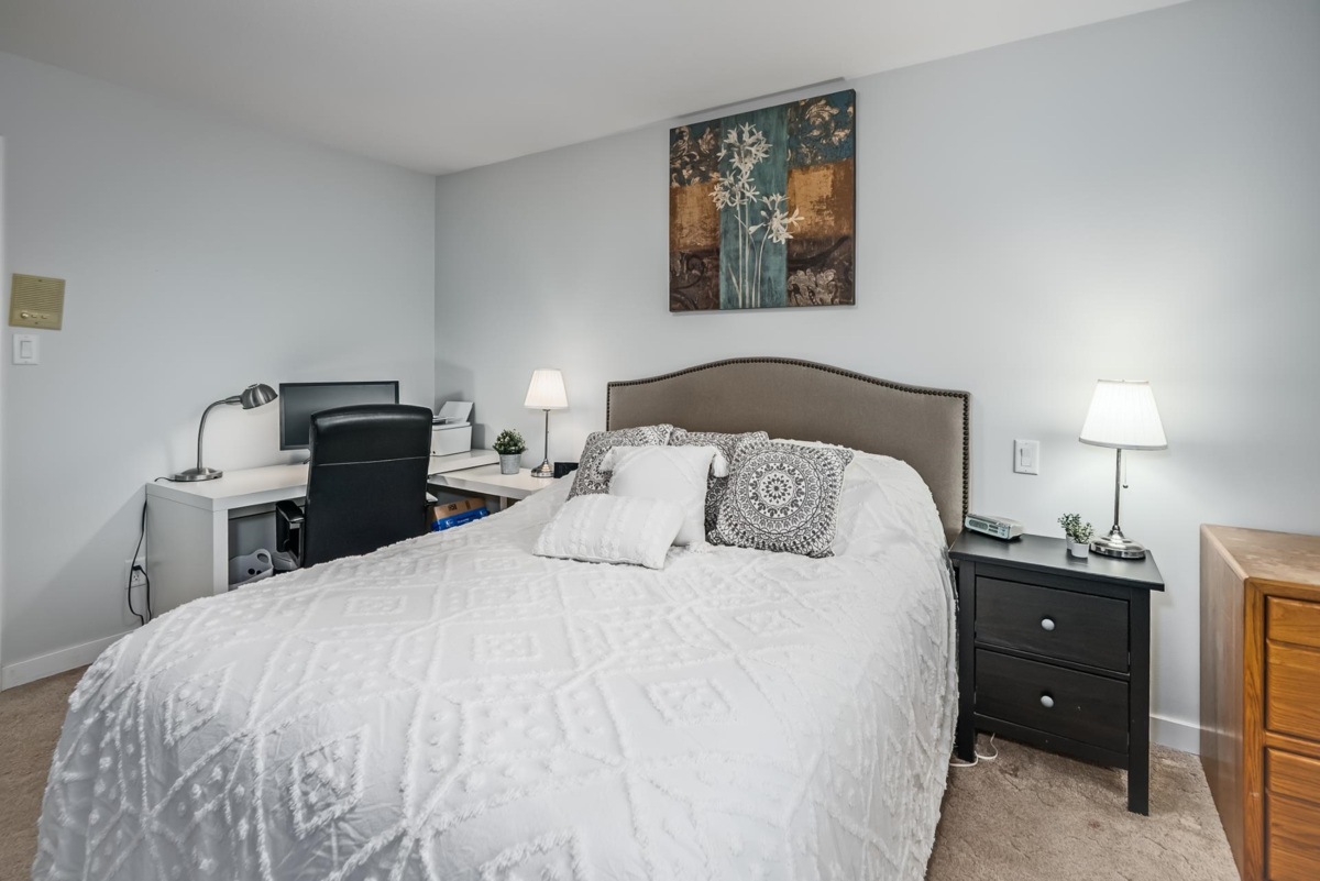 Hallway Photo of 4645 46a Street, Delta, BC