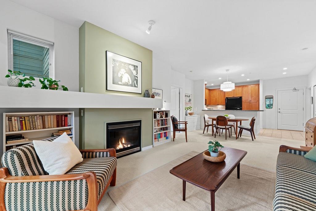 Breakfast Nook Photo of 106 3125 Capilano Crescent, North Vancouver, BC