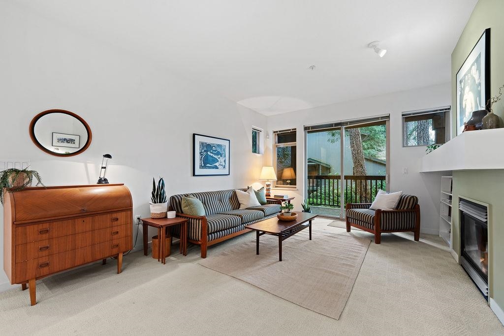 Kitchen Island Photo of 106 3125 Capilano Crescent, North Vancouver, BC