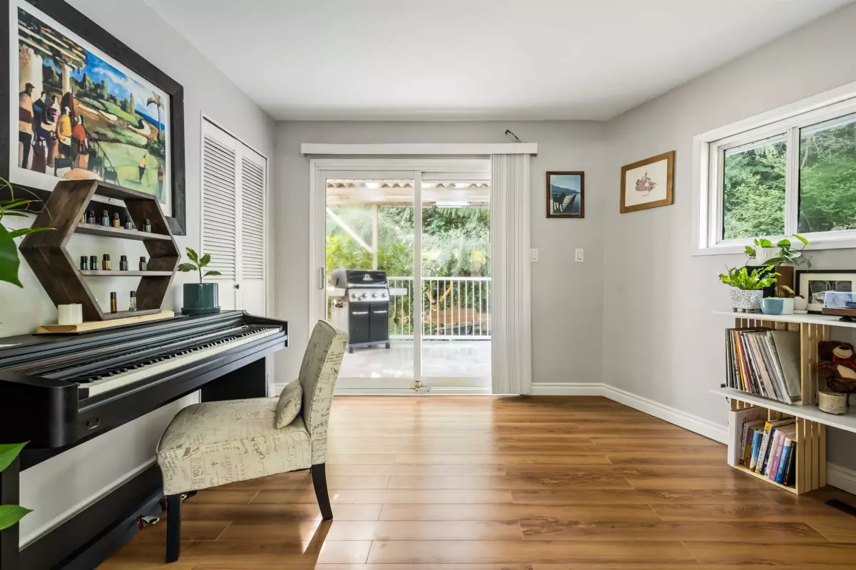 Bedroom 3 Photo of 45942 Sleepy Hollow Road, Cultus Lake, BC