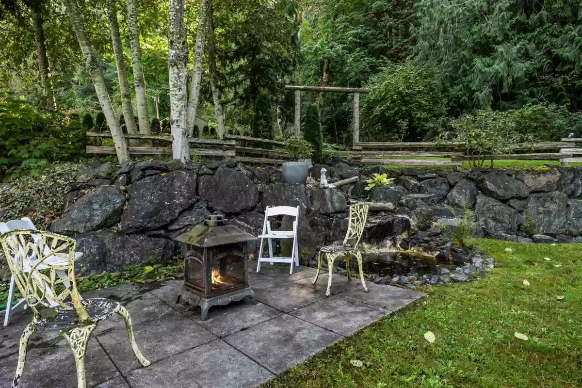 Backyard Photo of 45942 Sleepy Hollow Road, Cultus Lake, BC