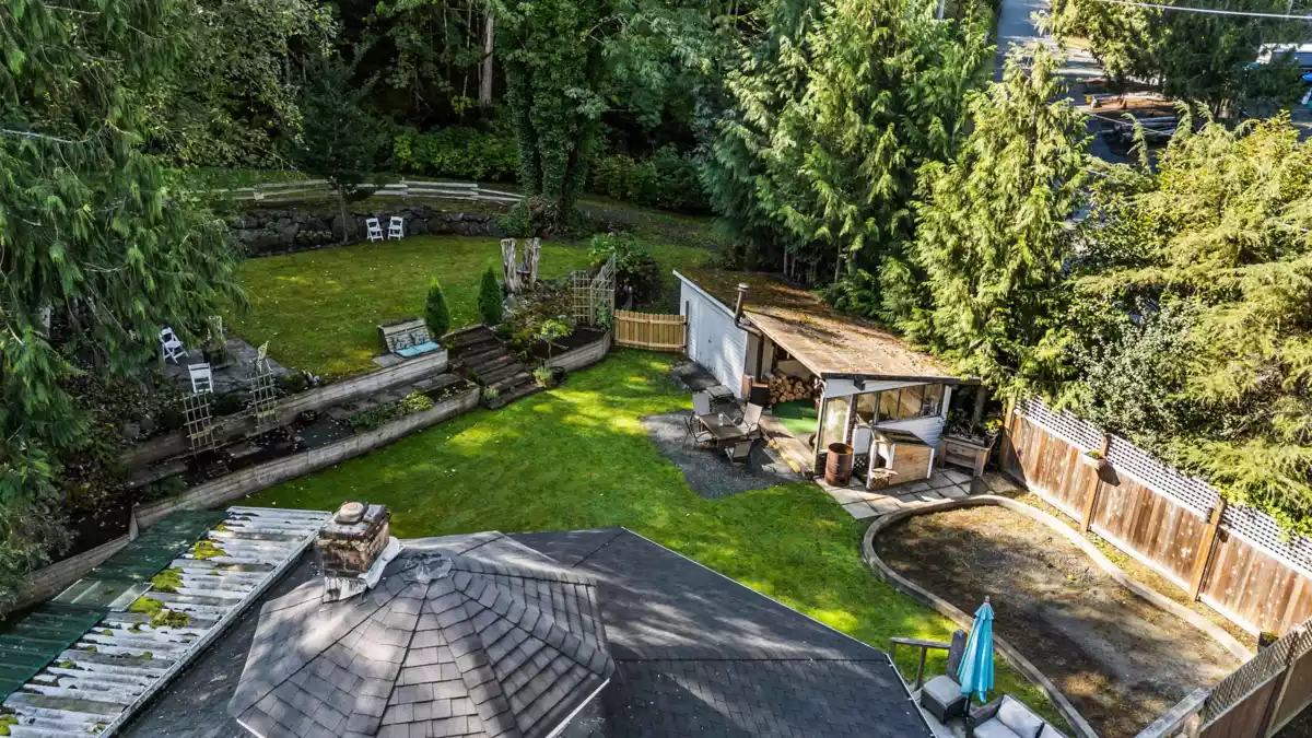 Hot Tub / Spa Photo of 45942 Sleepy Hollow Road, Cultus Lake, BC
