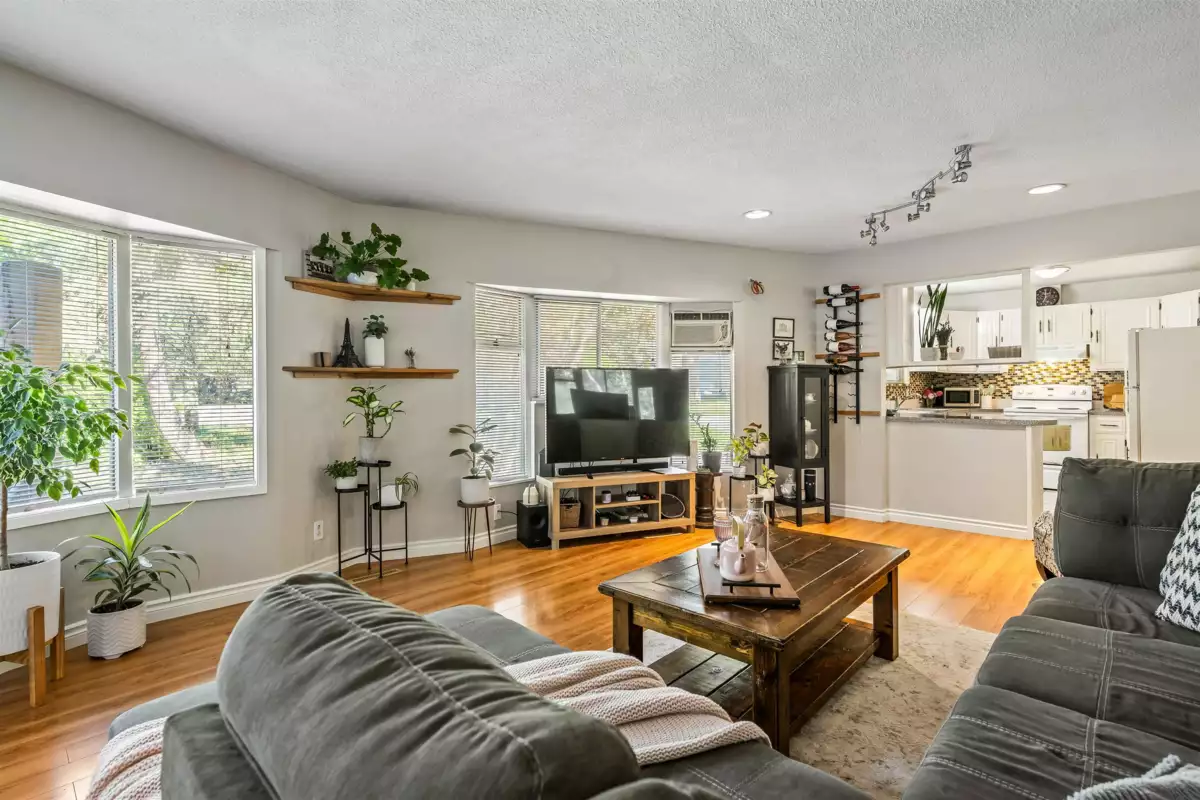Primary Bathroom Photo of 45942 Sleepy Hollow Road, Cultus Lake, BC