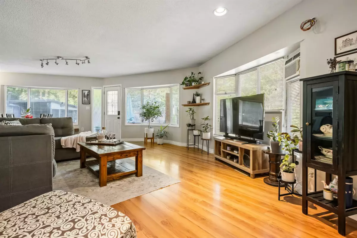 Primary Bedroom Photo of 45942 Sleepy Hollow Road, Cultus Lake, BC