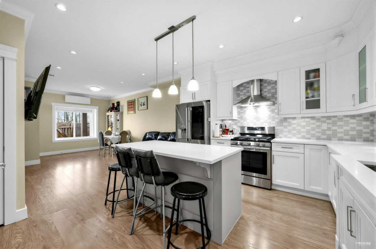 Dining Area Photo of 6050 Hardwick Street, Burnaby, BC